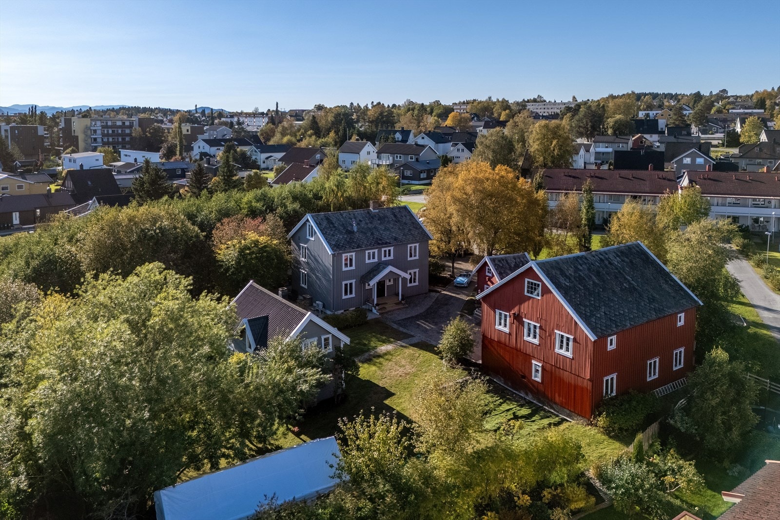 Dette er en unik mulighet, med sentral beliggenhet på Heimdal og tomt som måler 1 660 m². Galleribilde