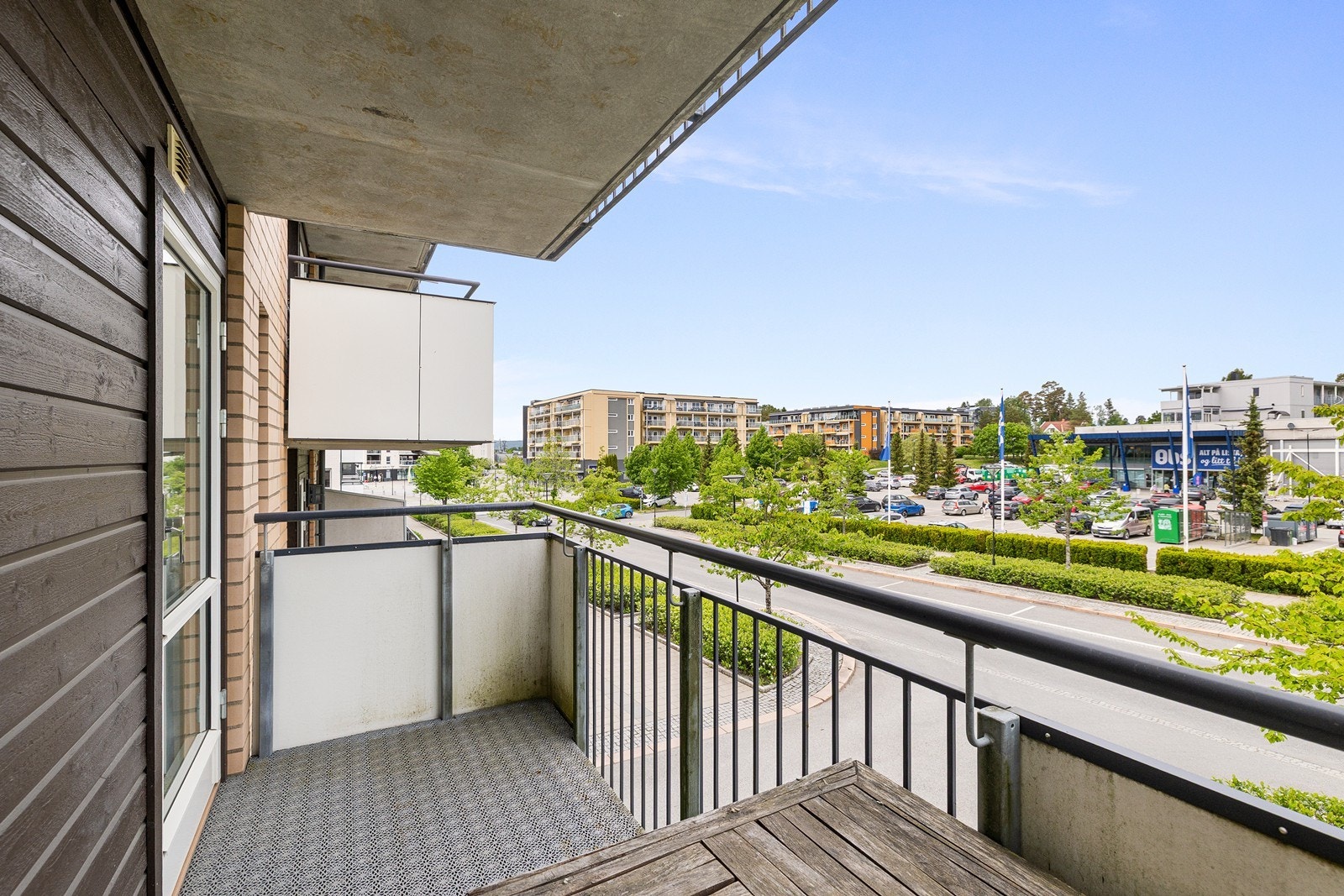 Utgang fra hovedsoverom til en overbygget balkong. Galleribilde