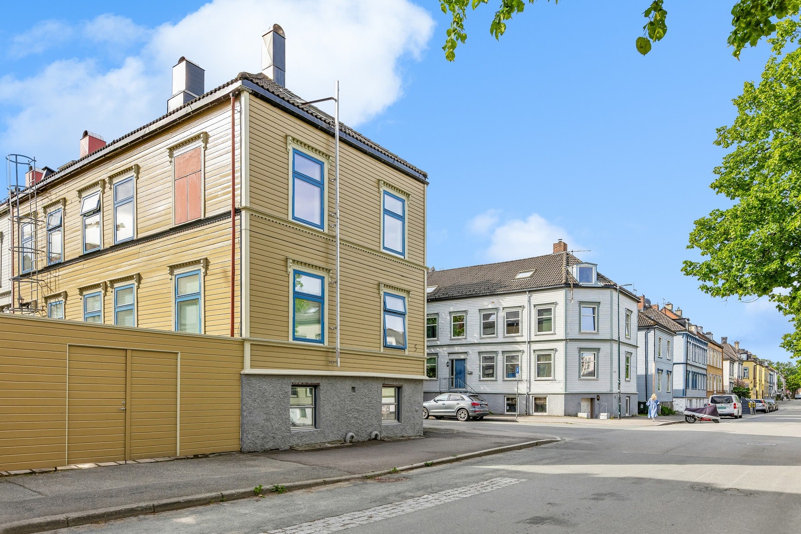 Nylig renovering av fasade gir bygården et strøkent uttrykk. Galleribilde