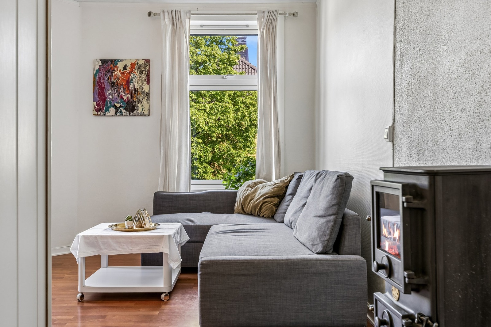 En fin kombinasjon av lys, komfort og Møllenberg-sjarm. Galleribilde