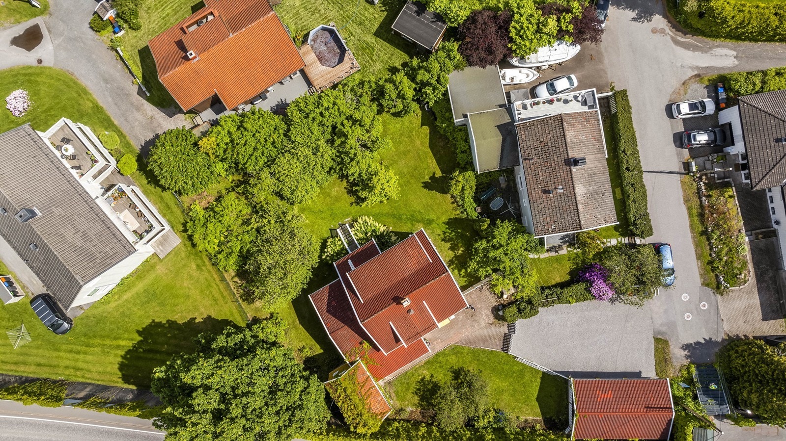 Eiendommen ligger i et veletablert og rolig nabolag. Galleribilde