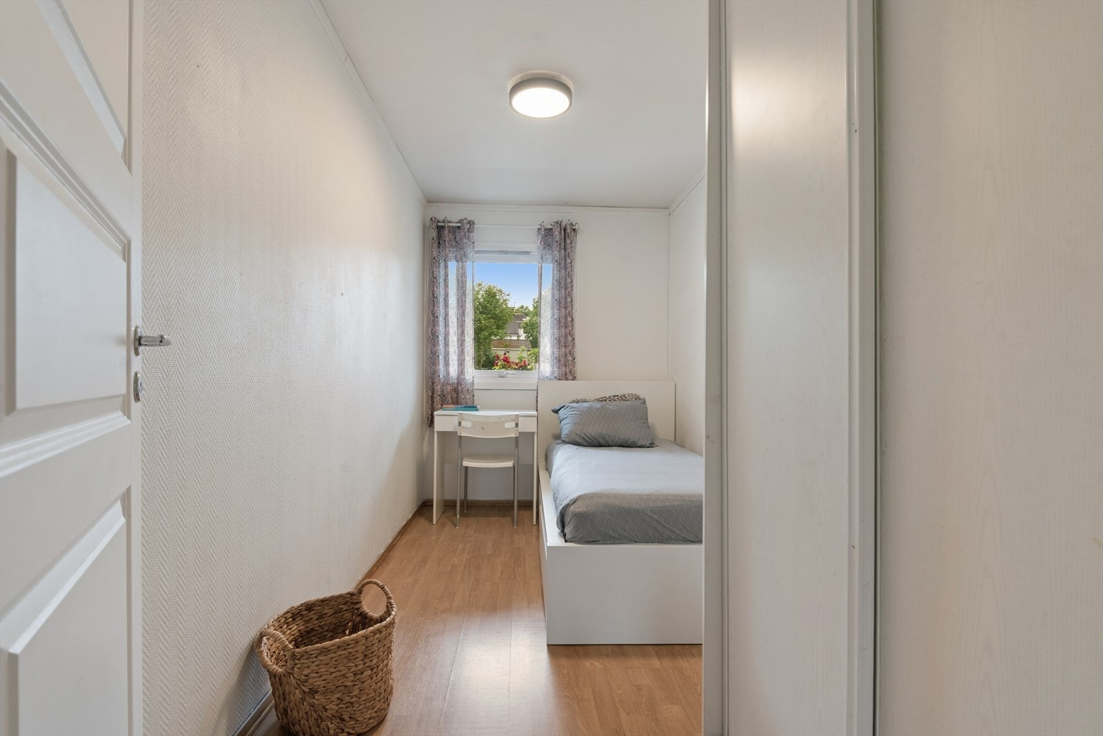 Leiligheten har totalt 3 soverom av god størrelse. Galleribilde