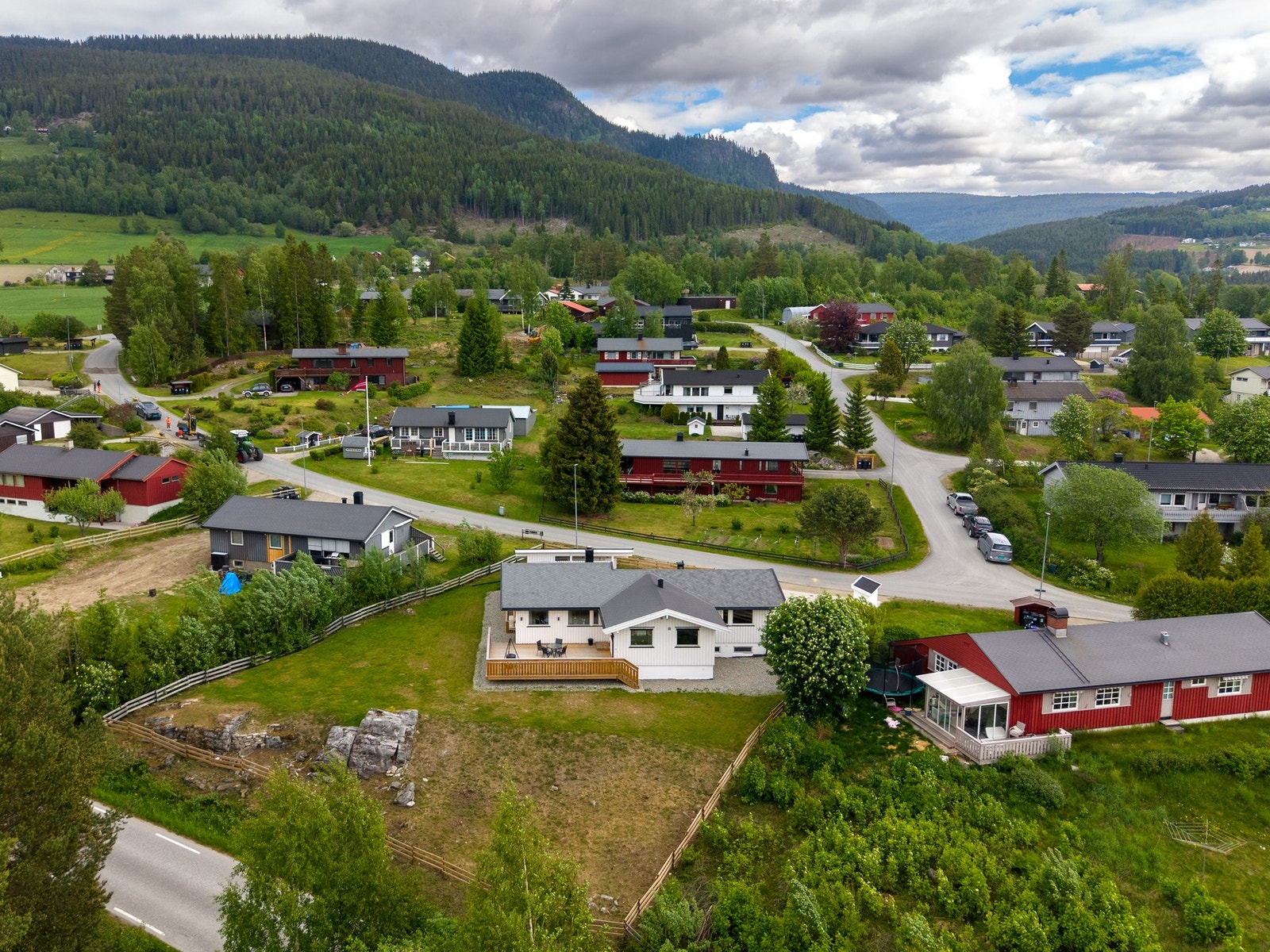 Enebolig med familievennlig og attraktiv beliggenhet. Galleribilde
