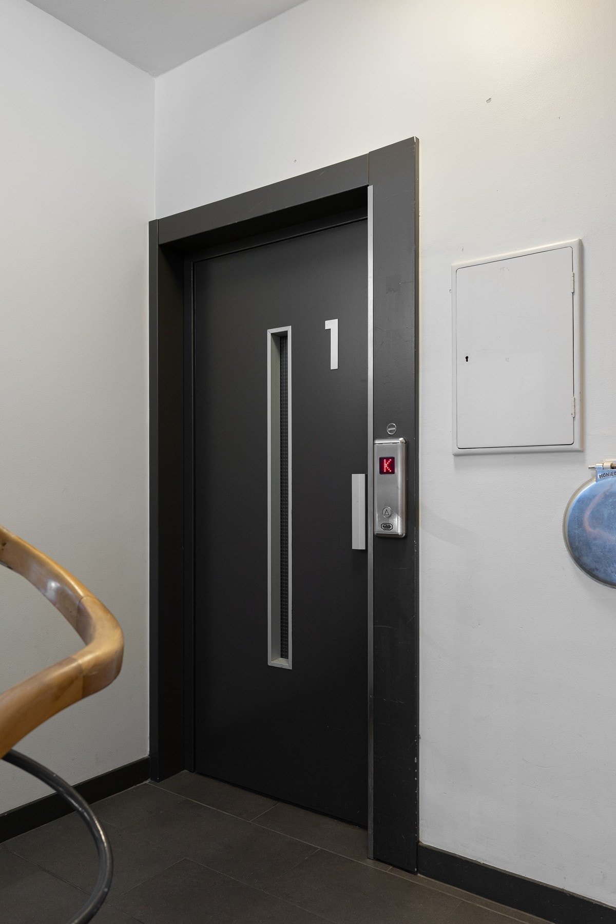 Heis direkte til etasjeplan. Galleribilde