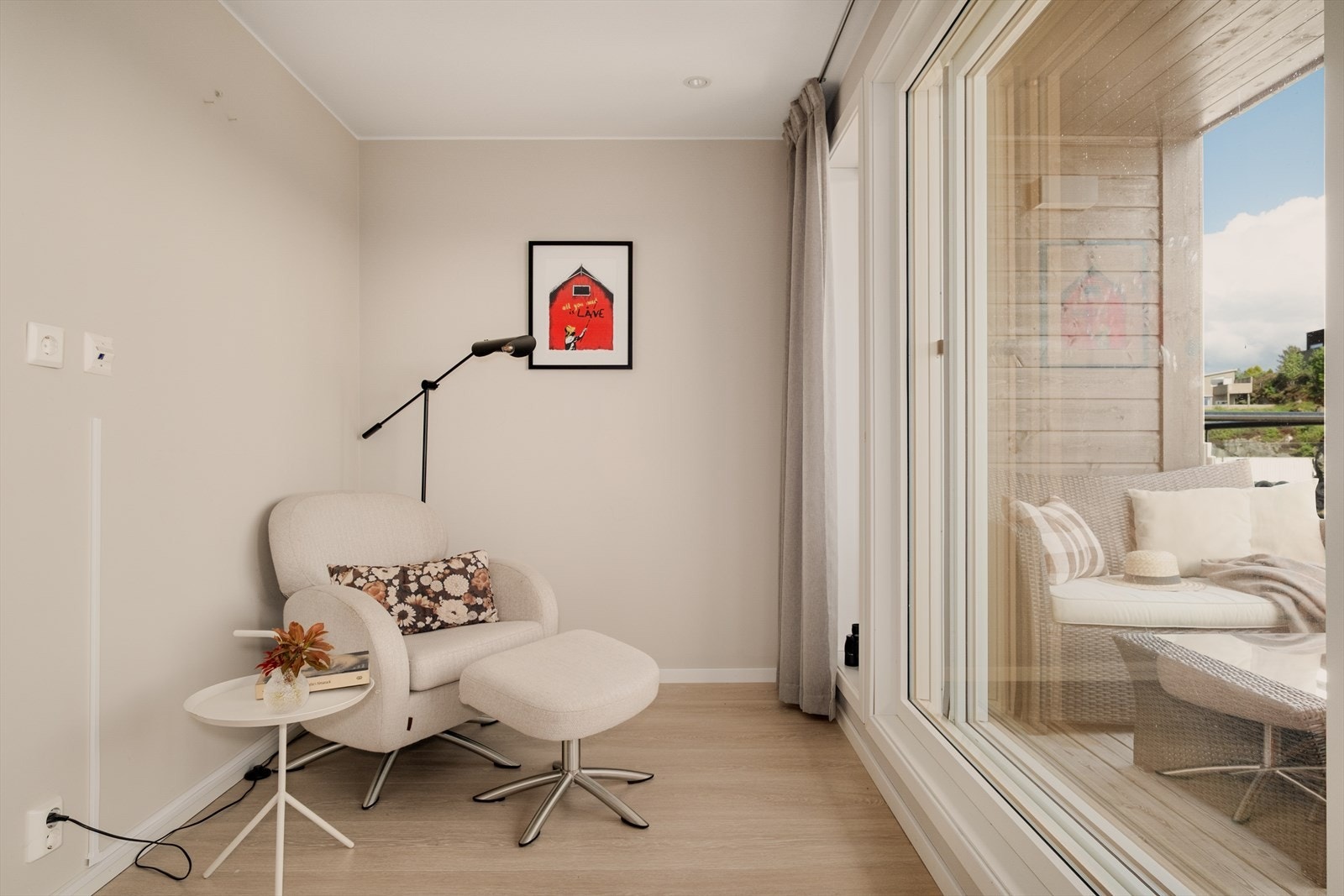 2 etasje: Her kan man finne roen, det er flere soner, plass til alle Galleribilde
