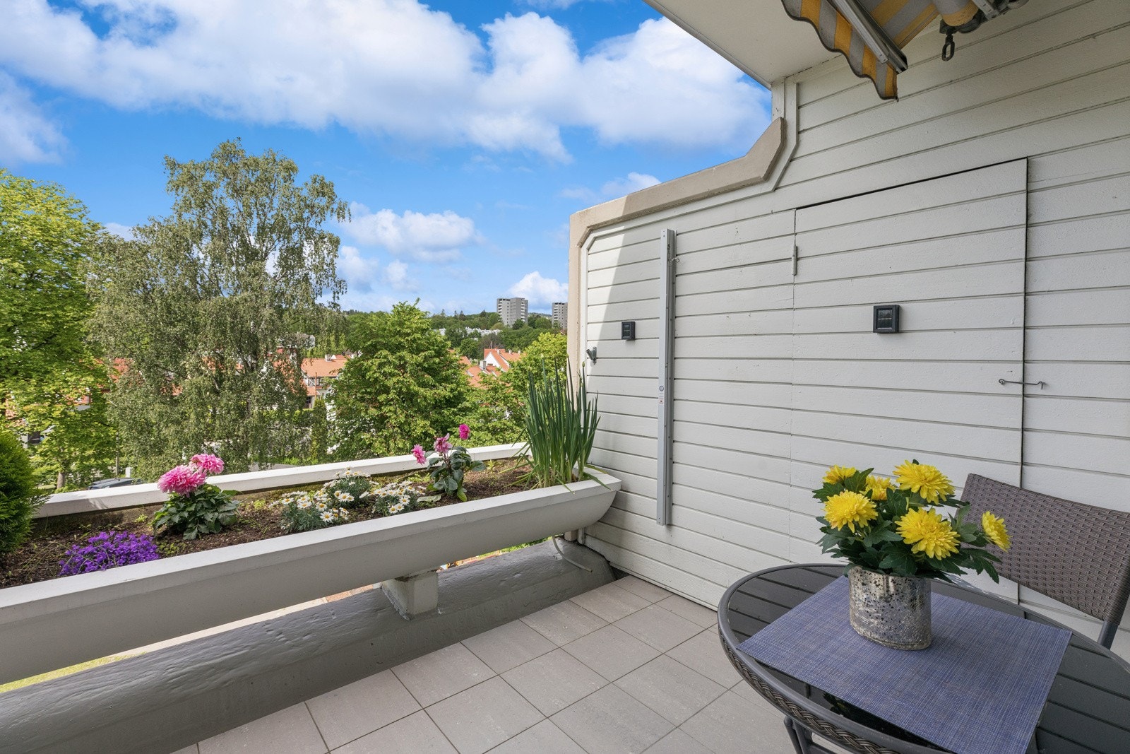 Grei terrassebod, 2 kvm. Galleribilde