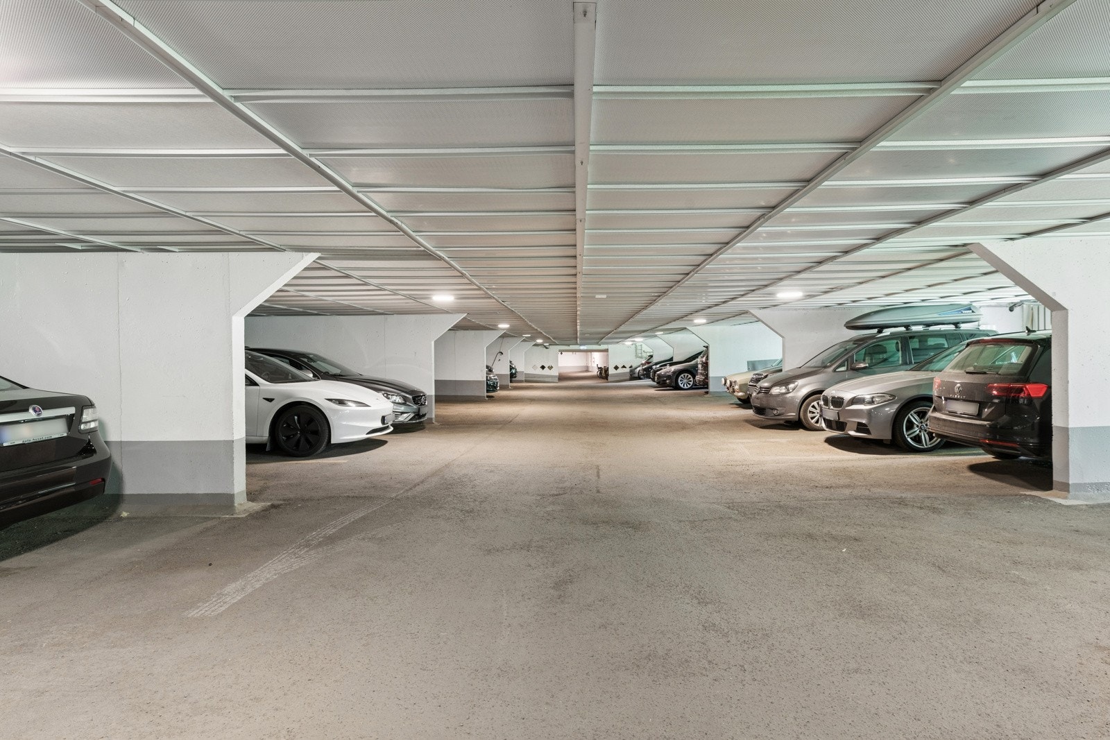 God ut og inn kjøring Galleribilde