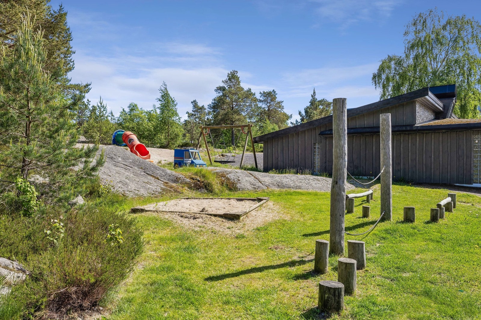 Felles lekeplass! Galleribilde
