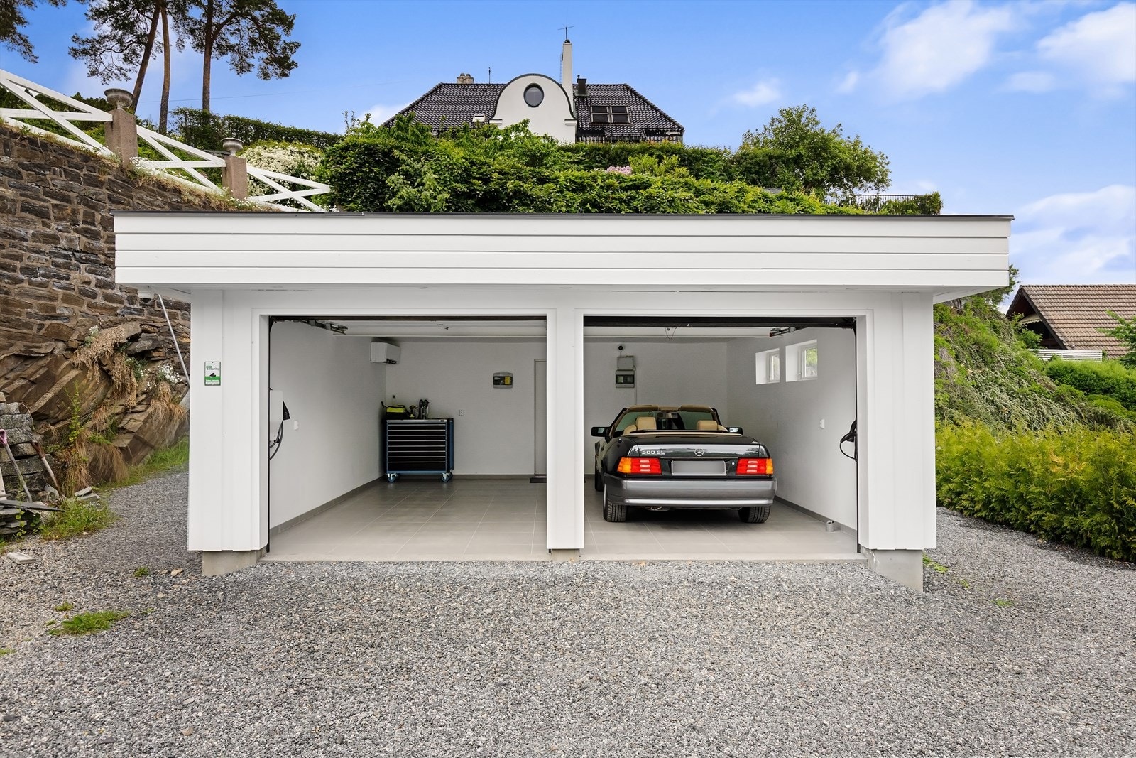 Tinglyst bruksrett til dobbelgarasje med lader til elbil og egen varmepumpe. Galleribilde