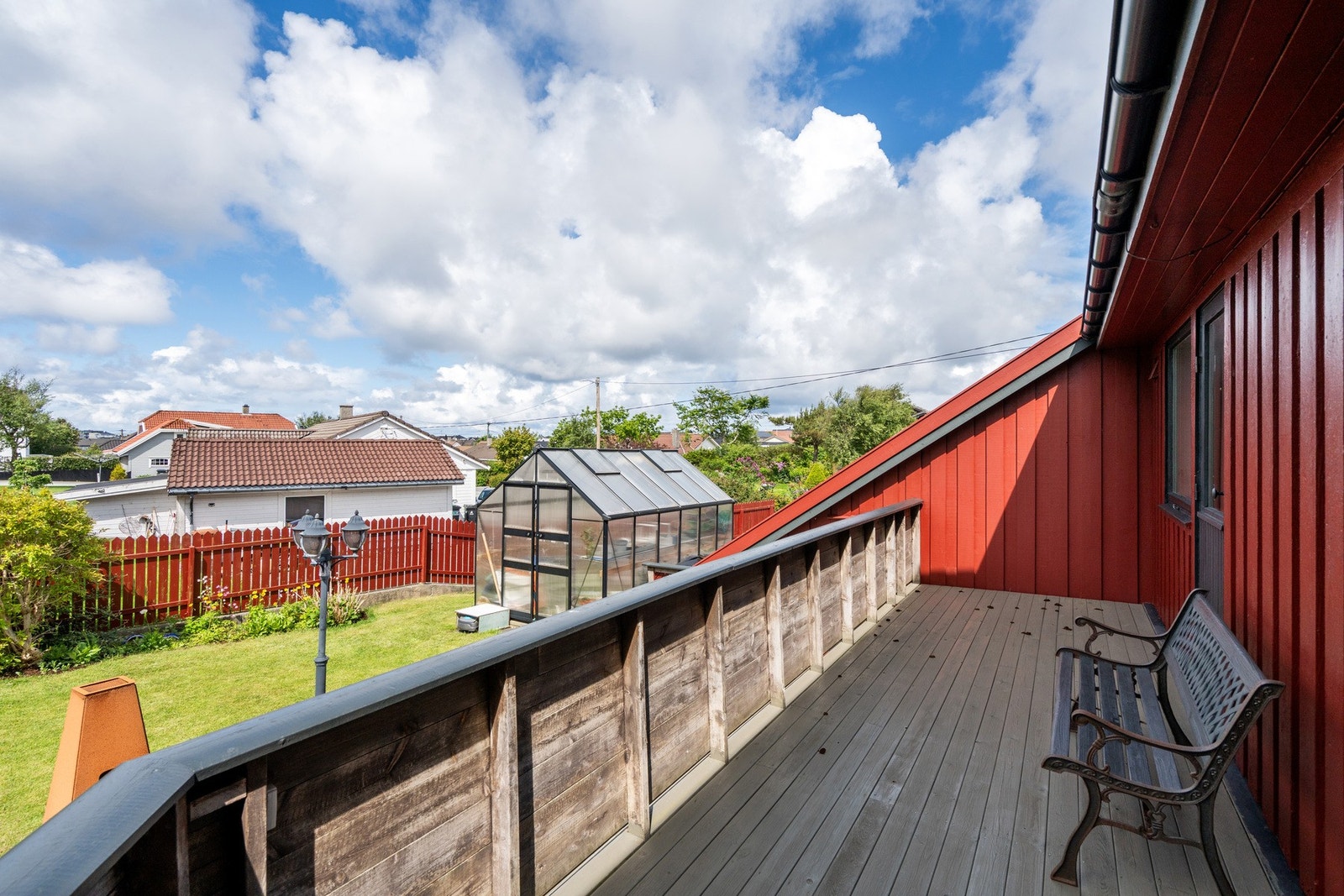 - Terrasse med utgang fra stue - Galleribilde