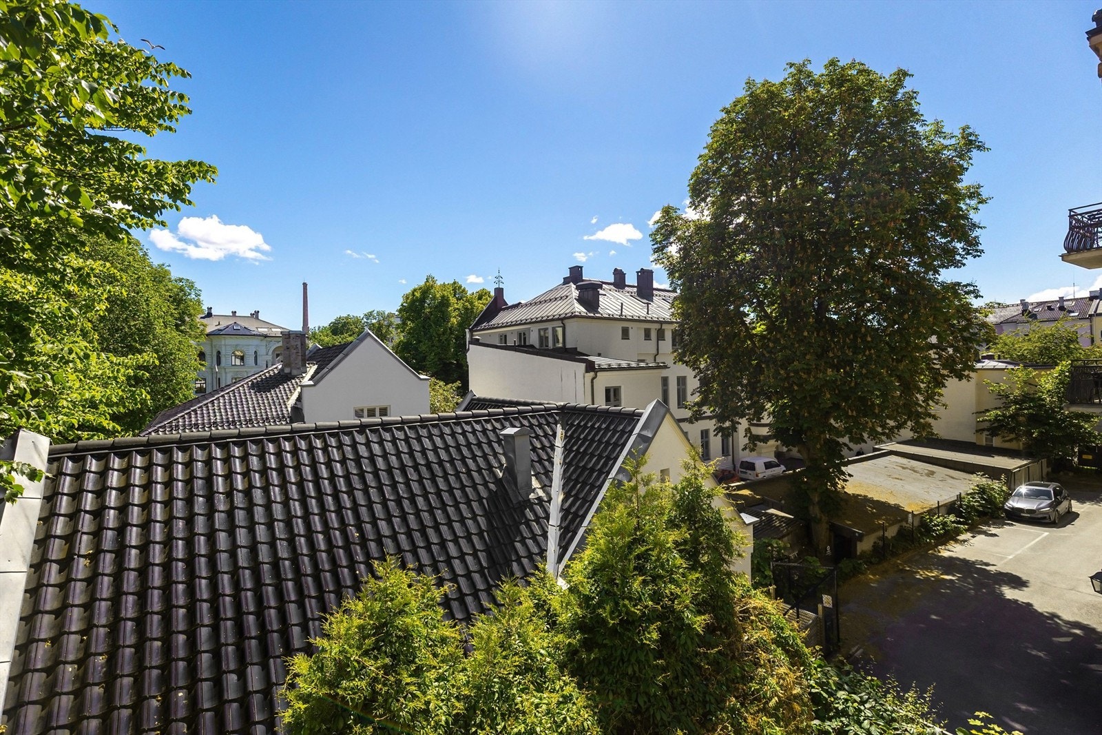 Fra leiligheten er det luftig utsikt og skjermet fra vei Galleribilde