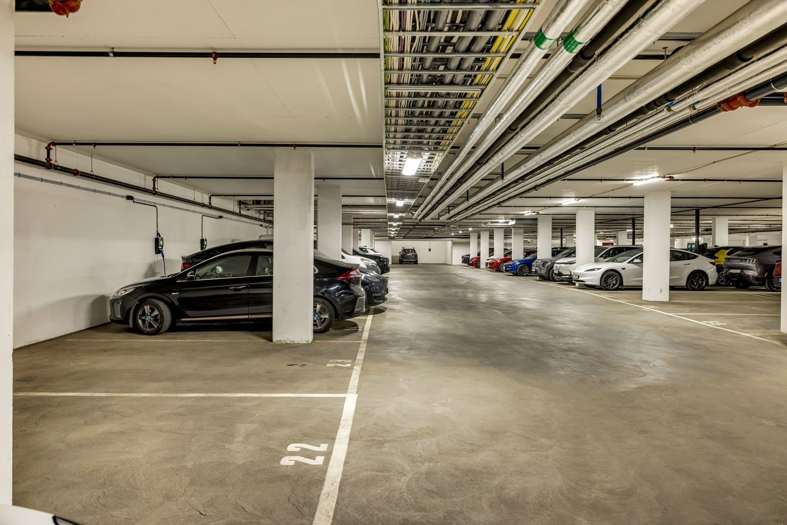 Det er mulighet for kjøp av garasjeplass for kr. 650.000,- Galleribilde
