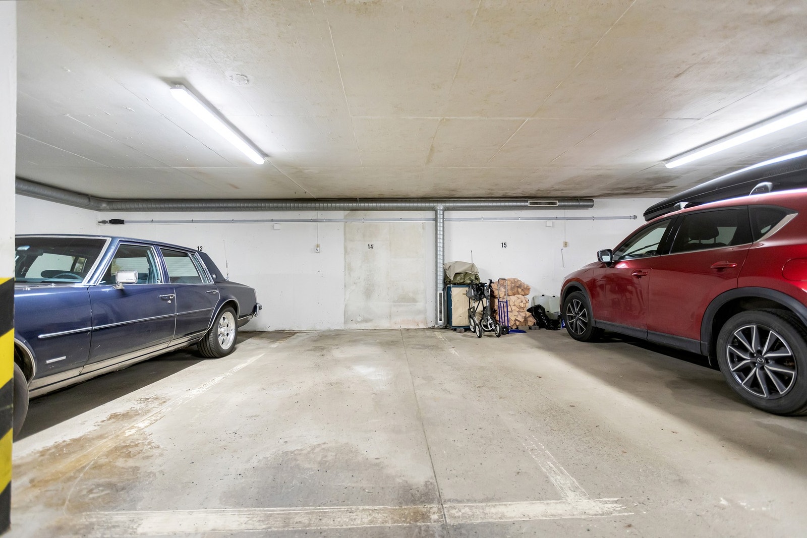Garasjeplass Galleribilde