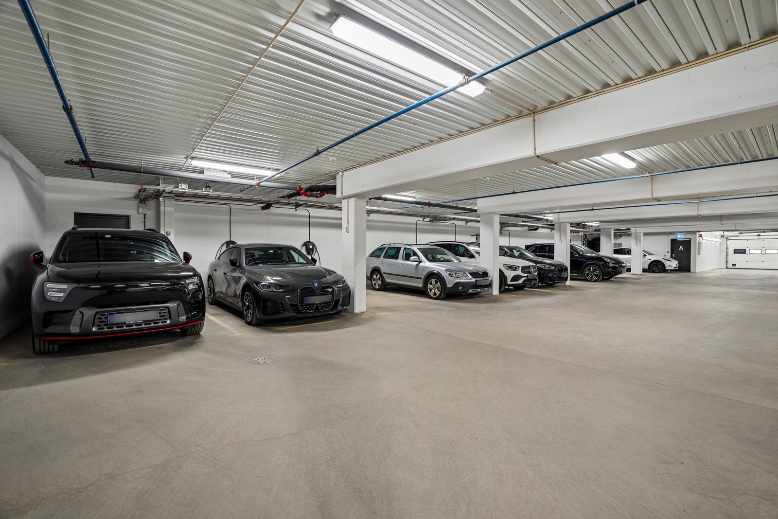 Leiligheten har 1 parkeringsplass i felles garasjeanlegg Galleribilde