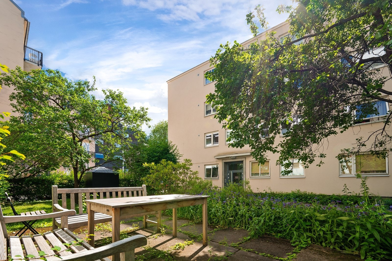 Rolige Lallakroken - midt på Briskeby Galleribilde