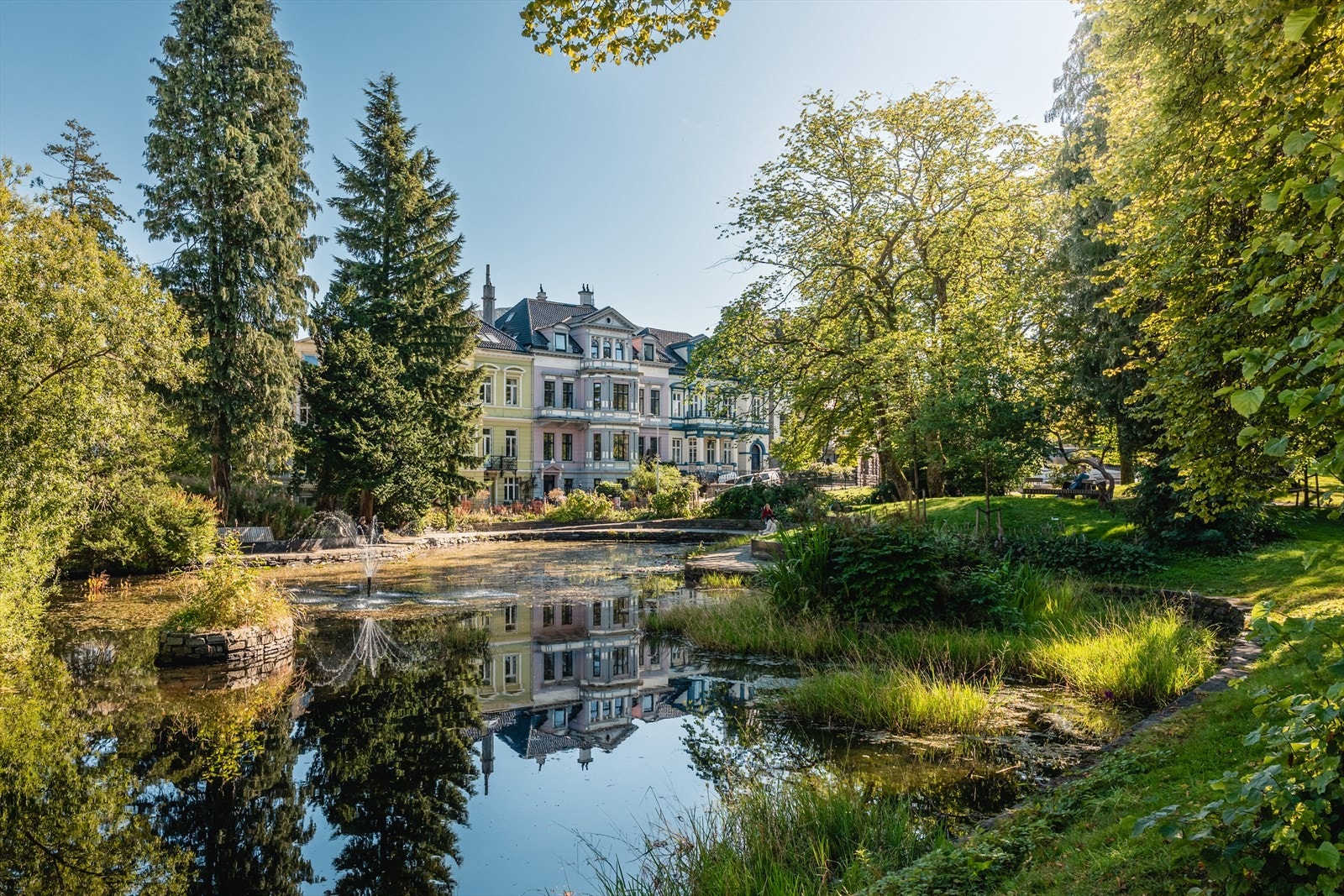 - Området byr på koselige parker, klassiske bygårder og hyggelige kaféer - Galleribilde