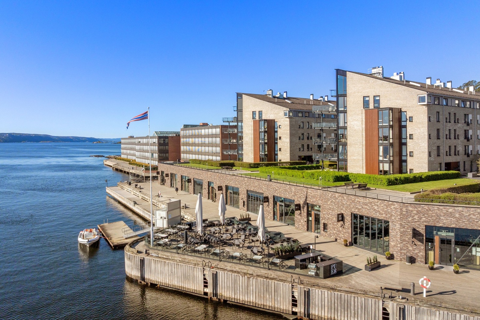 På Lysaker brygge ligger den populære, italienske restauranten Pier 31 Galleribilde