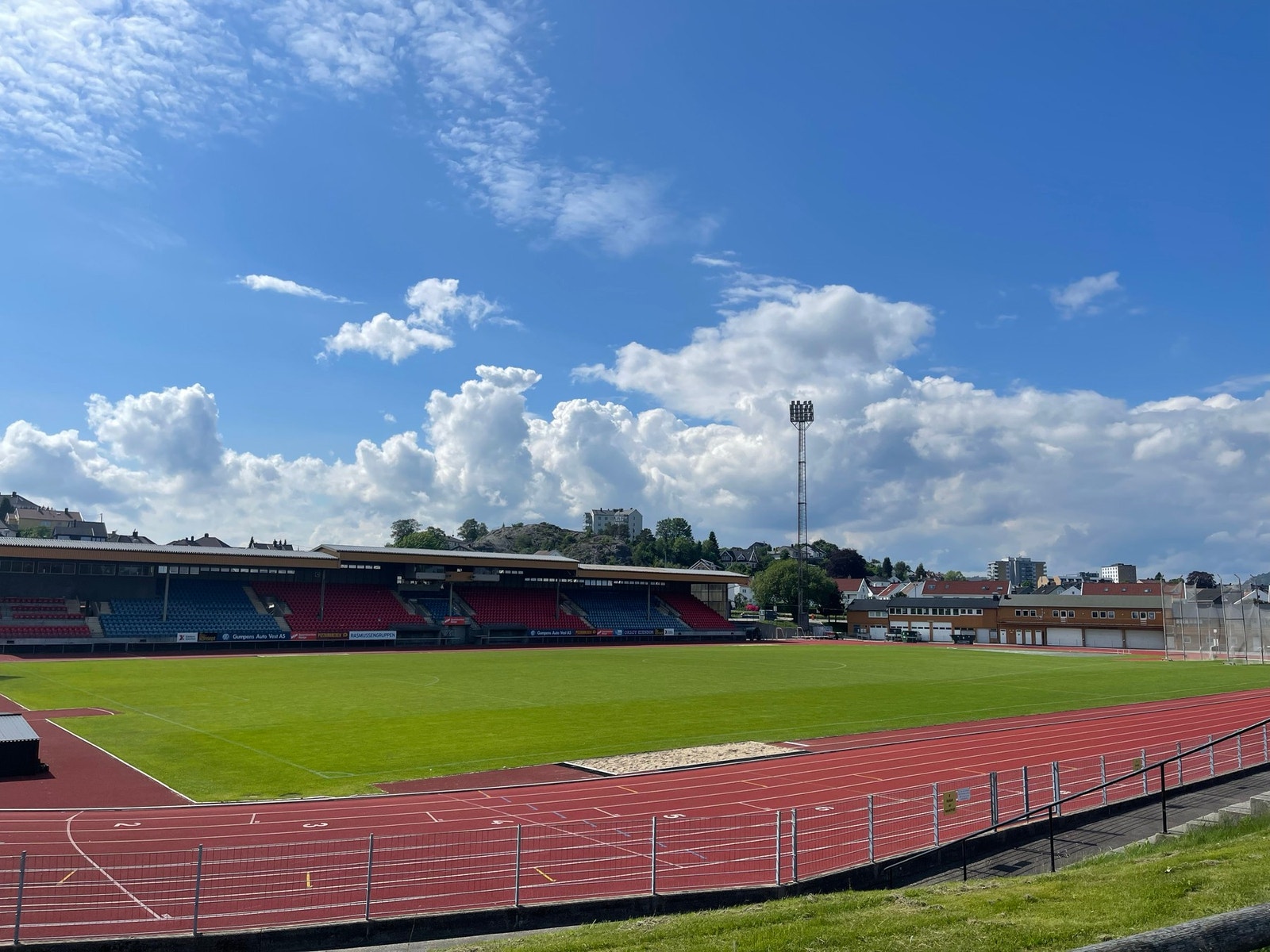 Selgers bilde fra Kristiansand Stadion og friidrettsarena Galleribilde