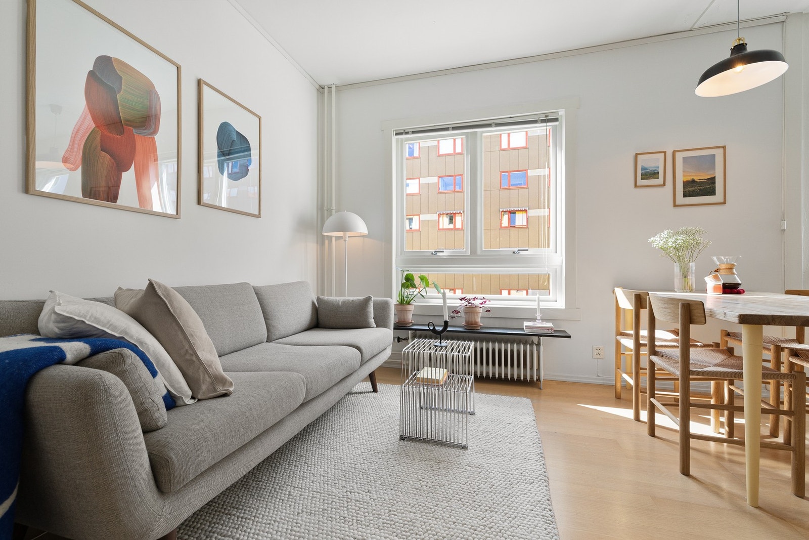 Oppvarming, varmtvann, Internett og TV er inkludert i fellesutgiftene. Galleribilde