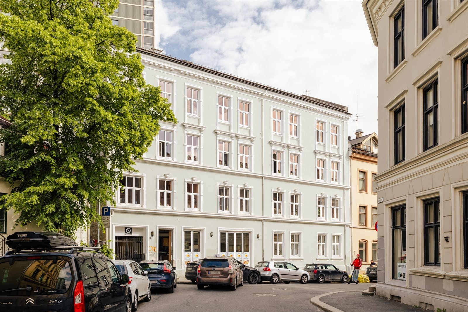 Leiligheten ligger høyt og fritt i byggets 4. etasje. Galleribilde