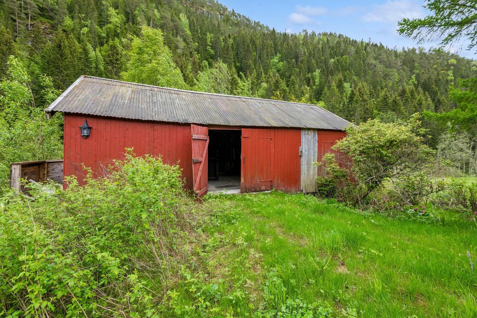 Uthus Galleribilde