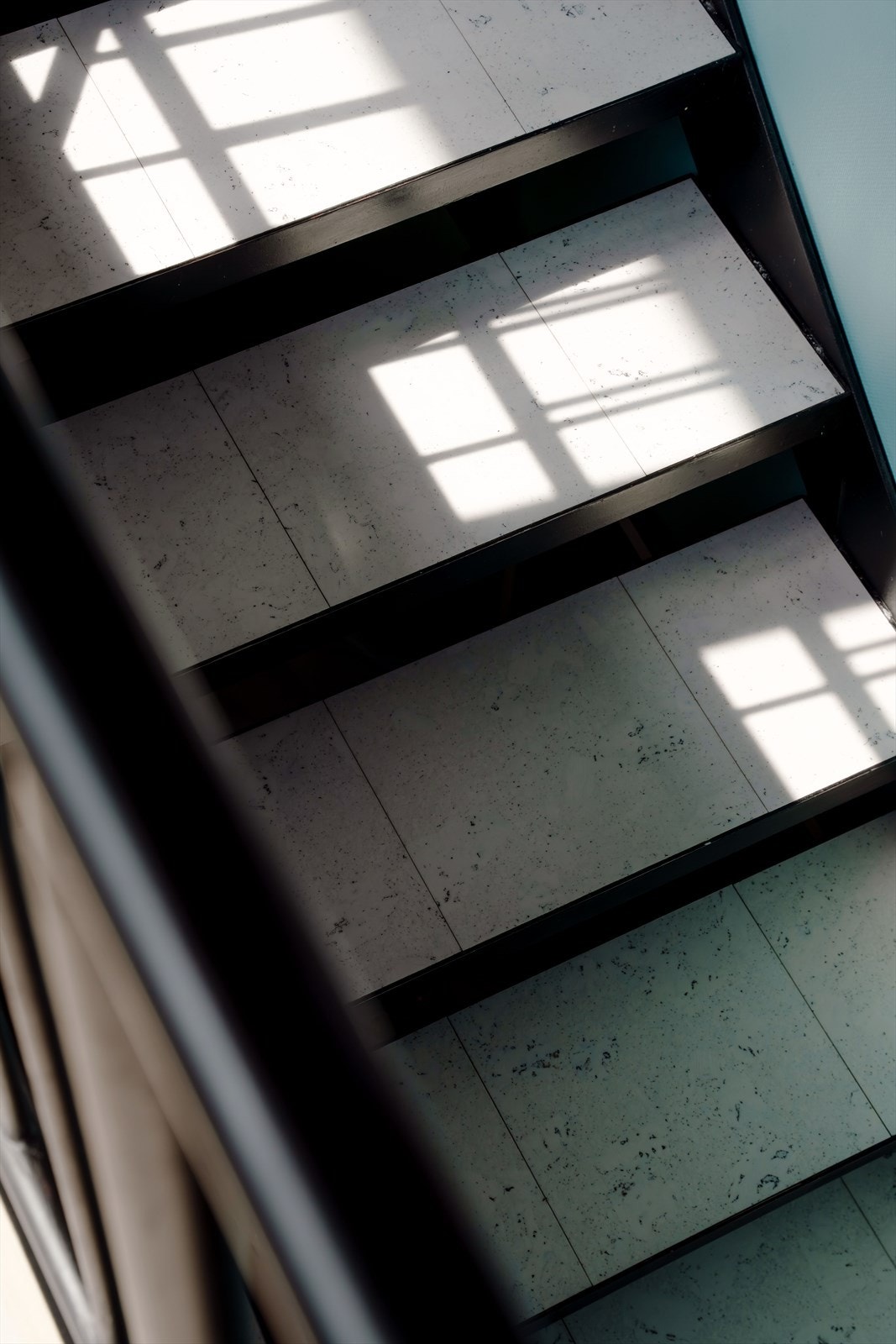 Detaljene i trappen skaper en spennende kombinasjon av funksjon og design. Galleribilde