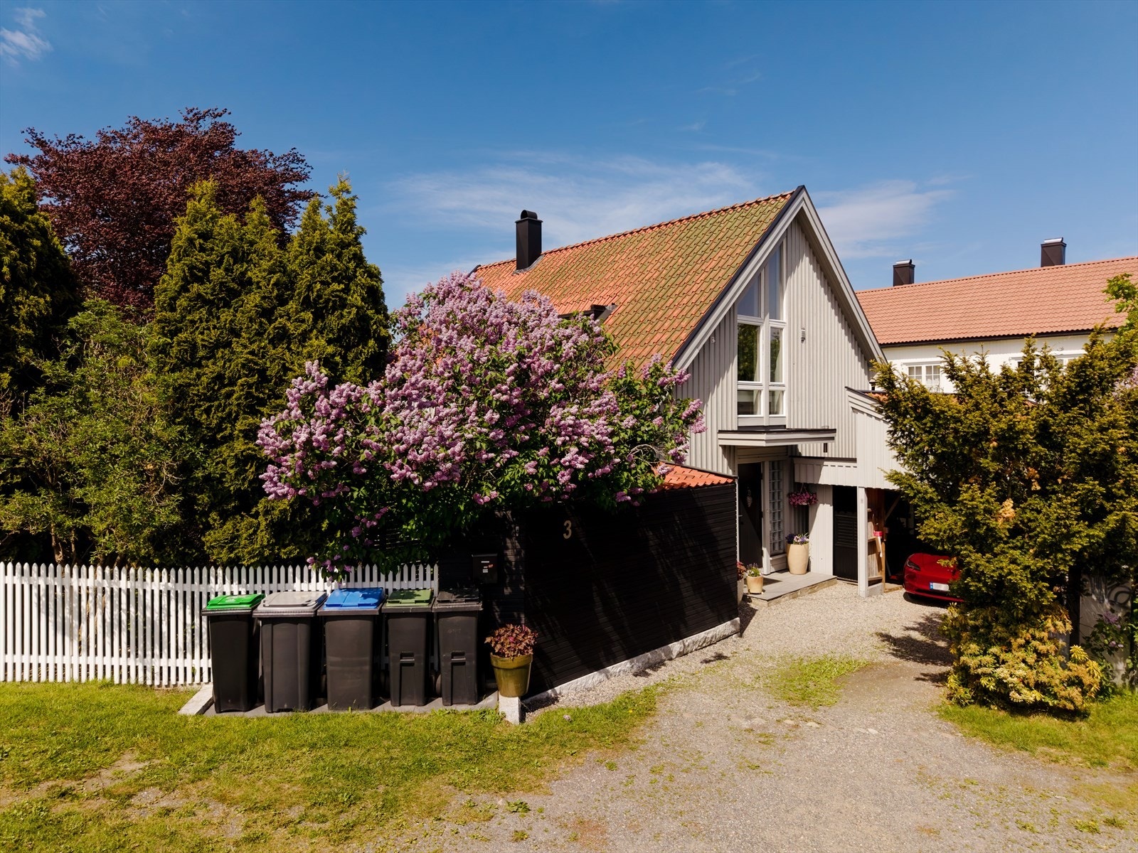 Eiendommen ligger i et etablert og barnevennlig boligområde med kort vei til både barnehager og skoler. Foto; Stig Heltorp Galleribilde