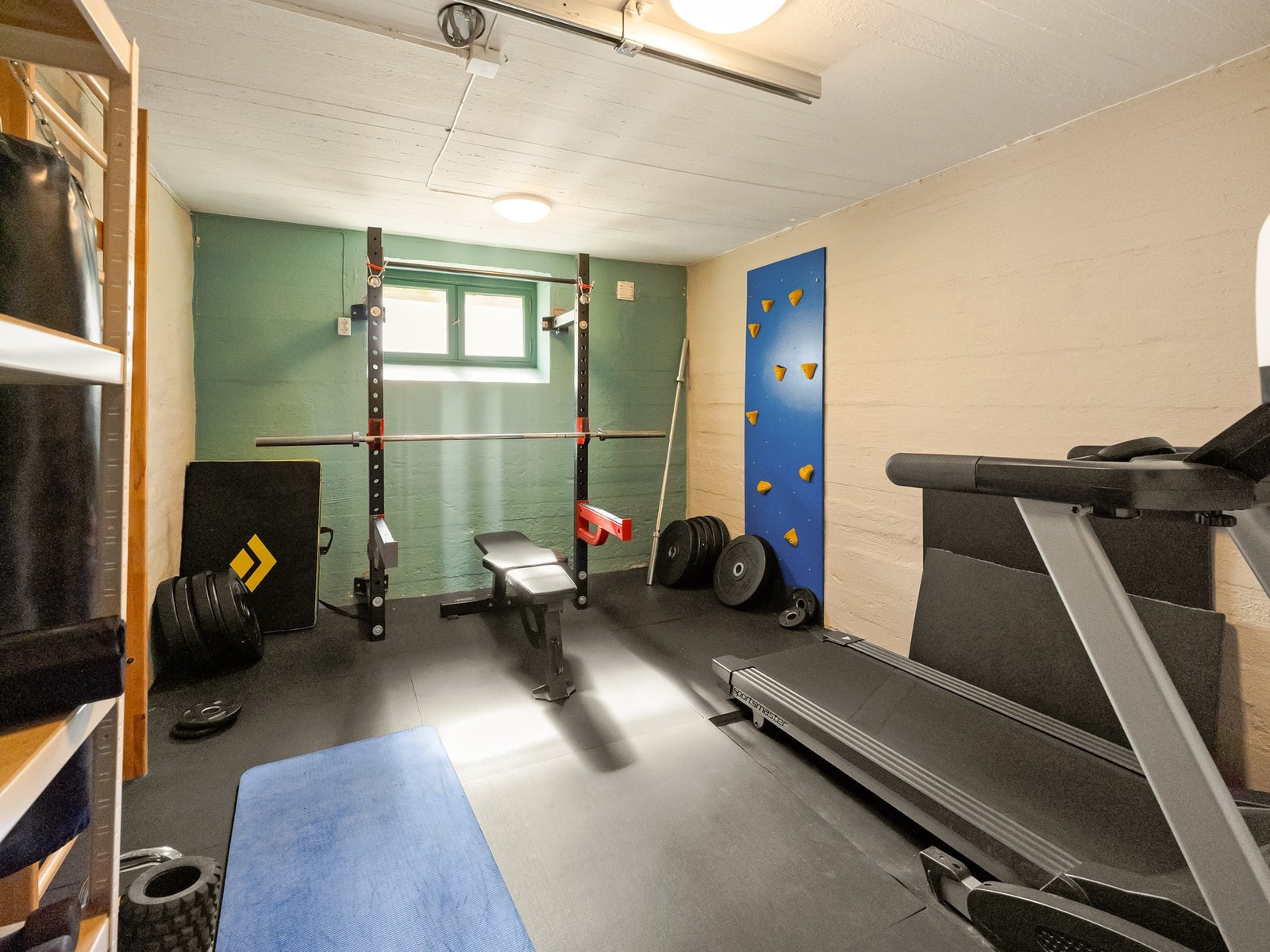 Beboere har tilgang på et felles treningsrom med tredemølle, vekter og andre enkle treningsfasiliteter. Galleribilde