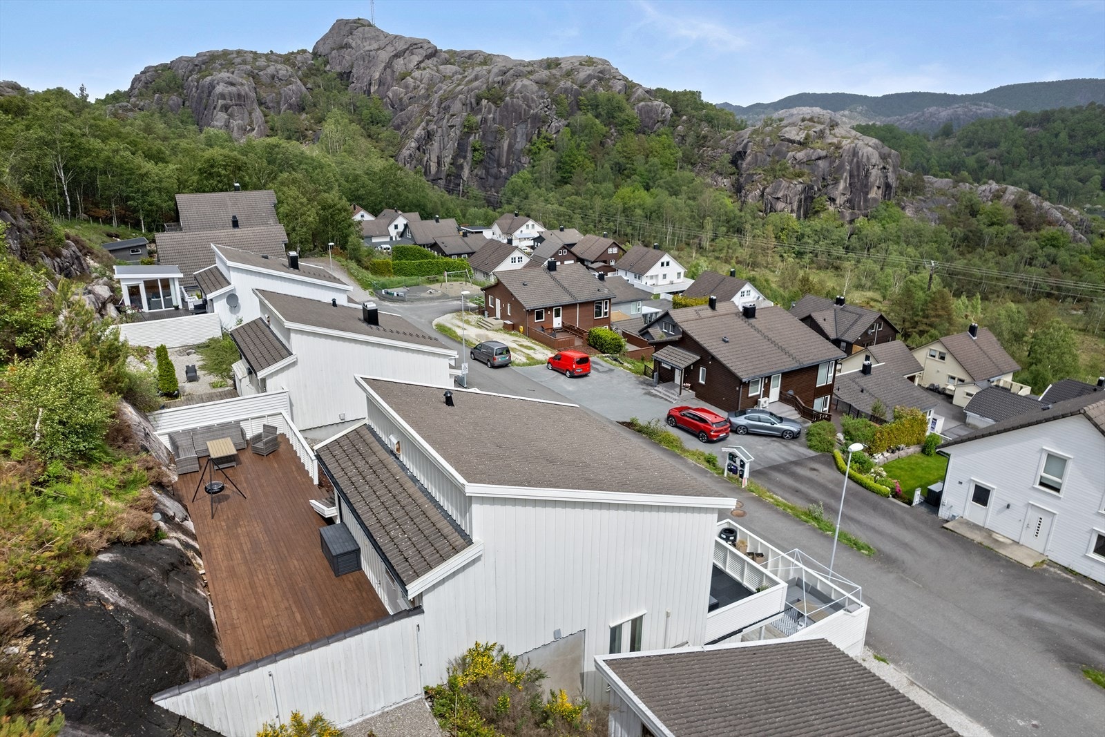 Området er etablert og barnevennlig, med kort og trygg vei til både barnehage og Grøne bråden skole. Galleribilde