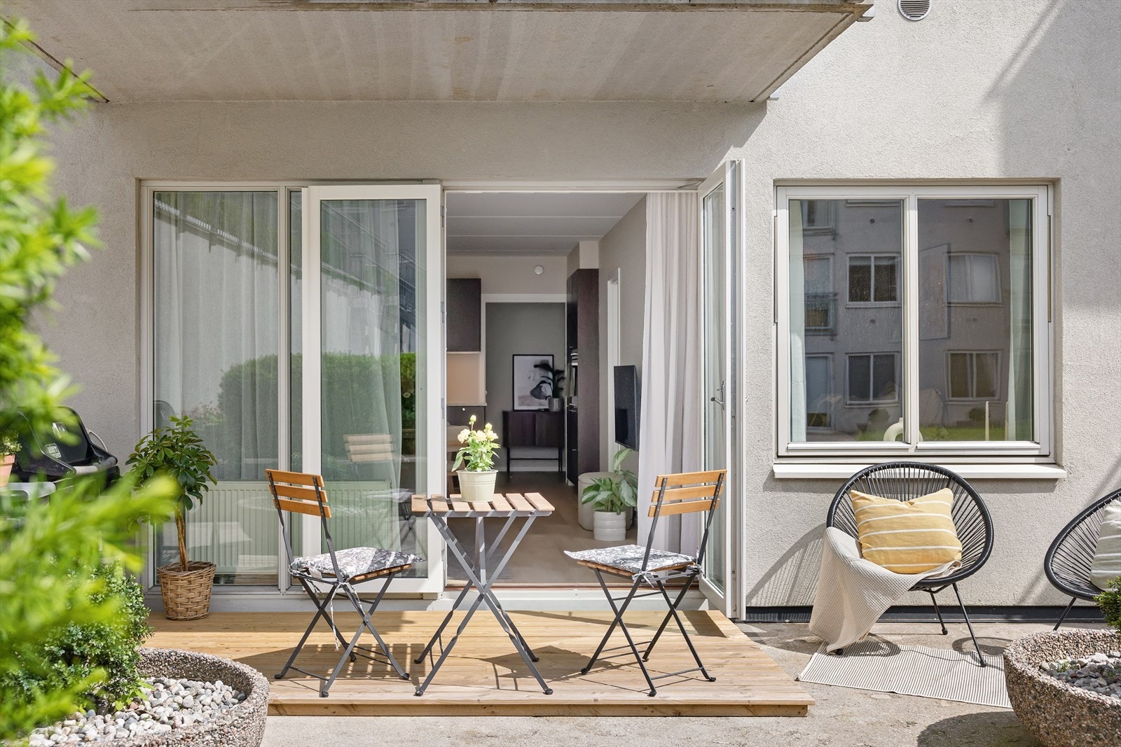 Lys og lekker 2-roms selveierleilighet fra 2006 beliggende i Kiellands Hus. Galleribilde