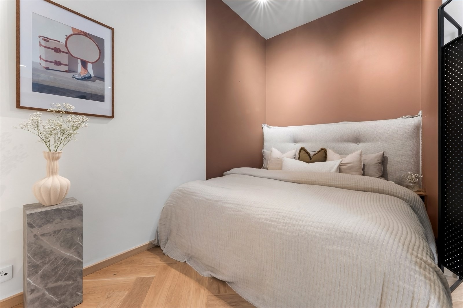 Sovealkove med god plass til dobbeltseng. Galleribilde