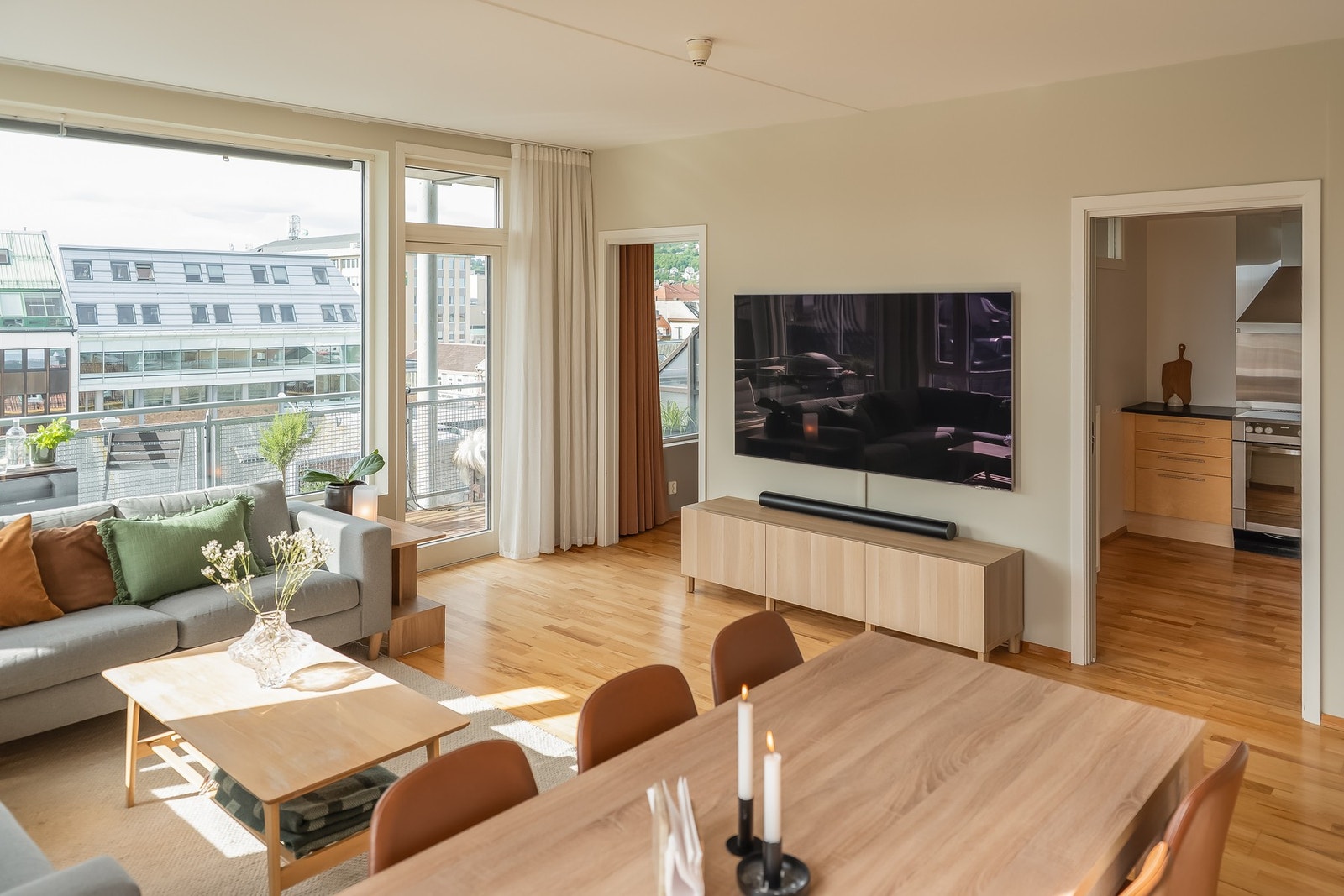 I felleskostnadene inngår både internett, strøm og fjernvarme. Galleribilde