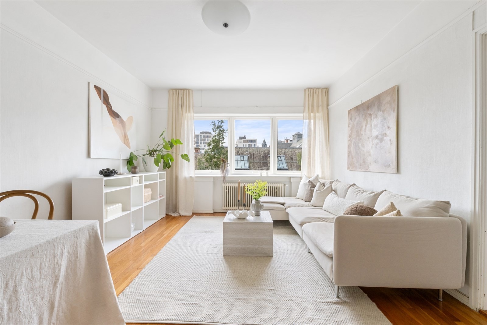 Velkommen til Bogstadveien 53A, presentert av Oskar Johansson ved Nordvik. (Foto: Zovenfra AS) Galleribilde