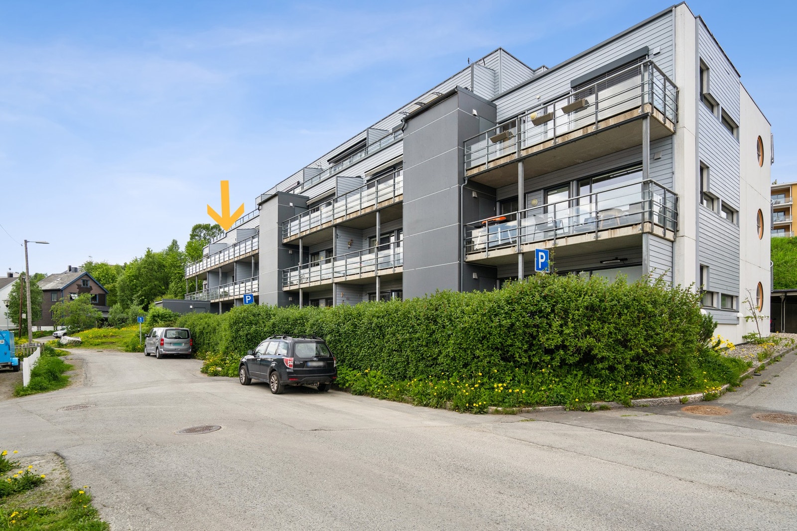 Leiligheten har en sentral og praktisk plassering i bygget. Galleribilde
