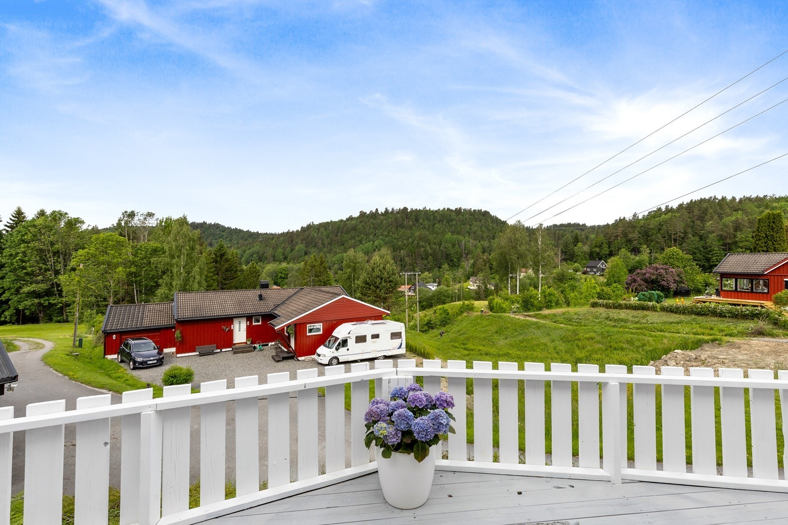 Her kan man finne roen i landlige omgivelser, samtidig som man kun er en kort kjøretur unna det meste. Galleribilde