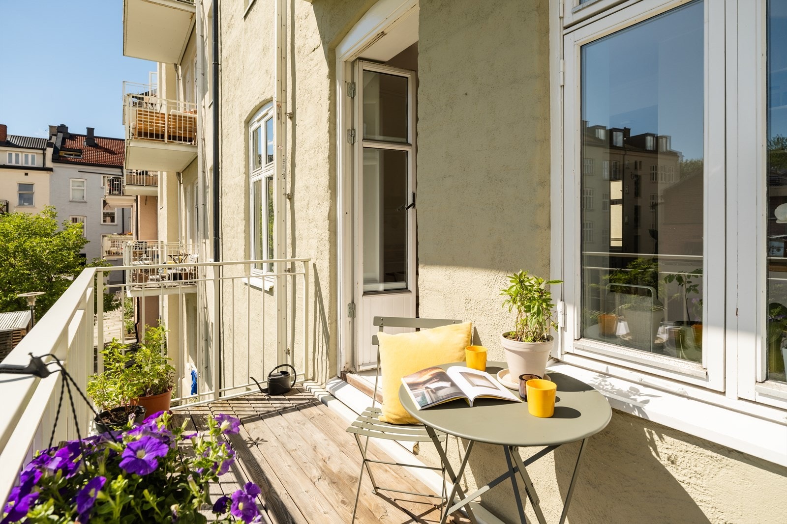 - Superhyggelig sydvendt balkong på ca. 5 m² - Galleribilde