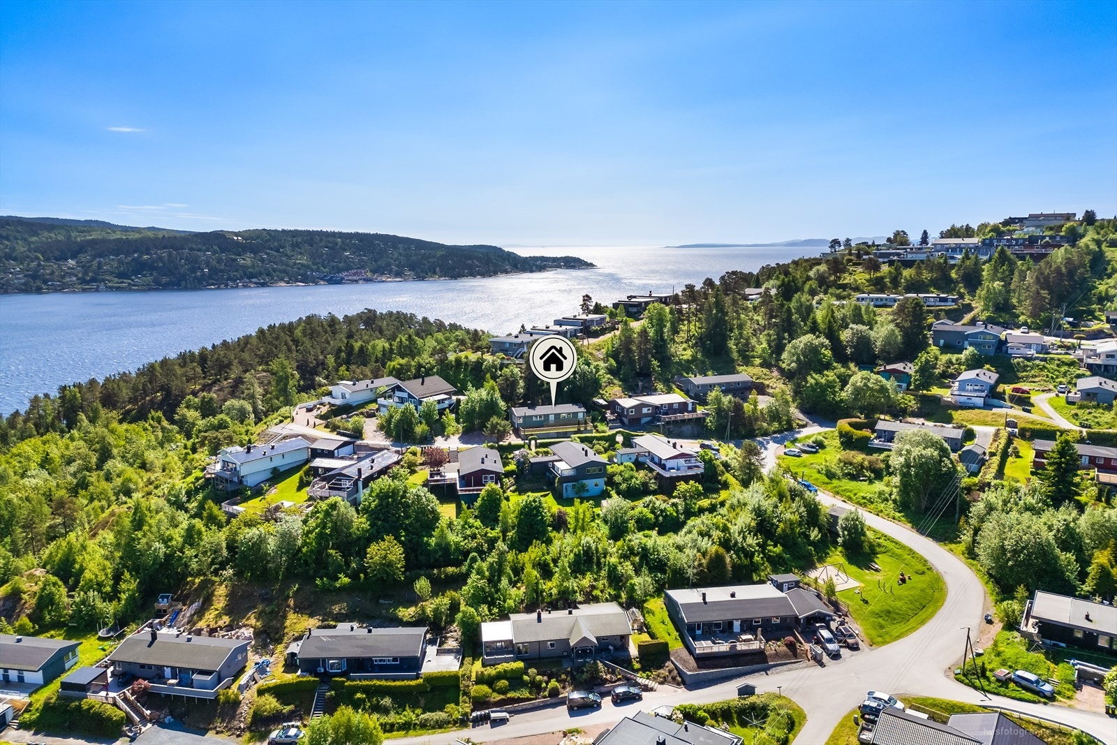 Oversikt over nabolaget og beliggenheten mot Drammensfjorden. Galleribilde
