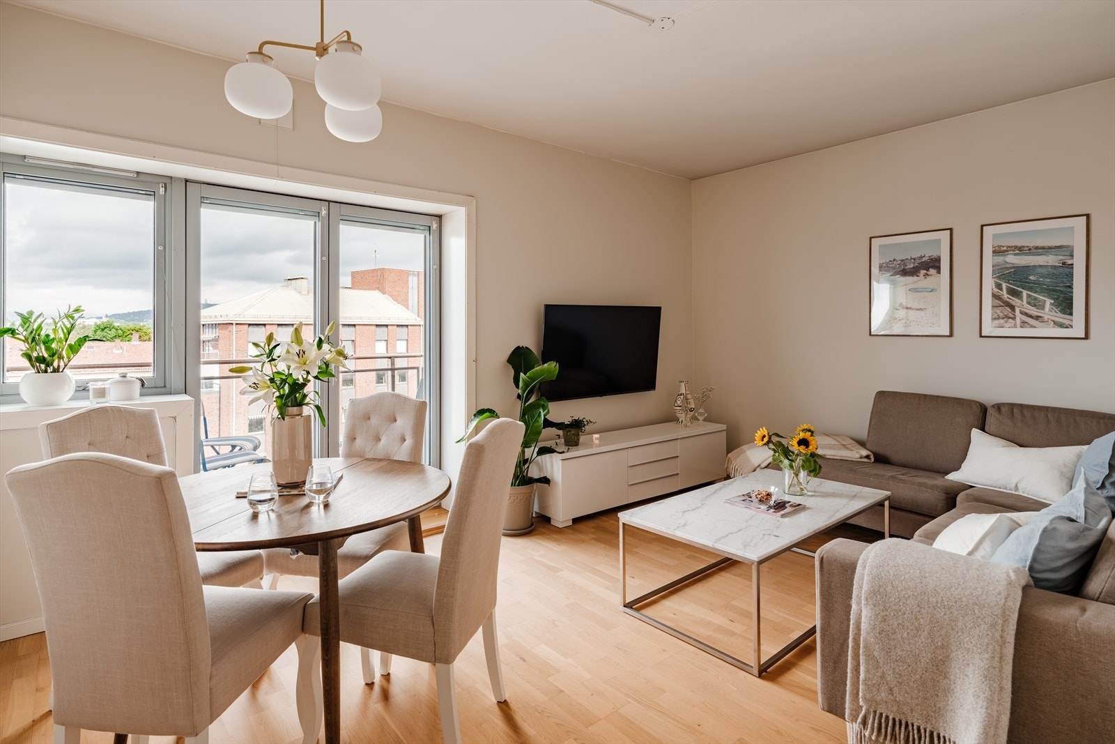 Her bor du høyt og fritt i 4.etg med herlig utsyn. Galleribilde