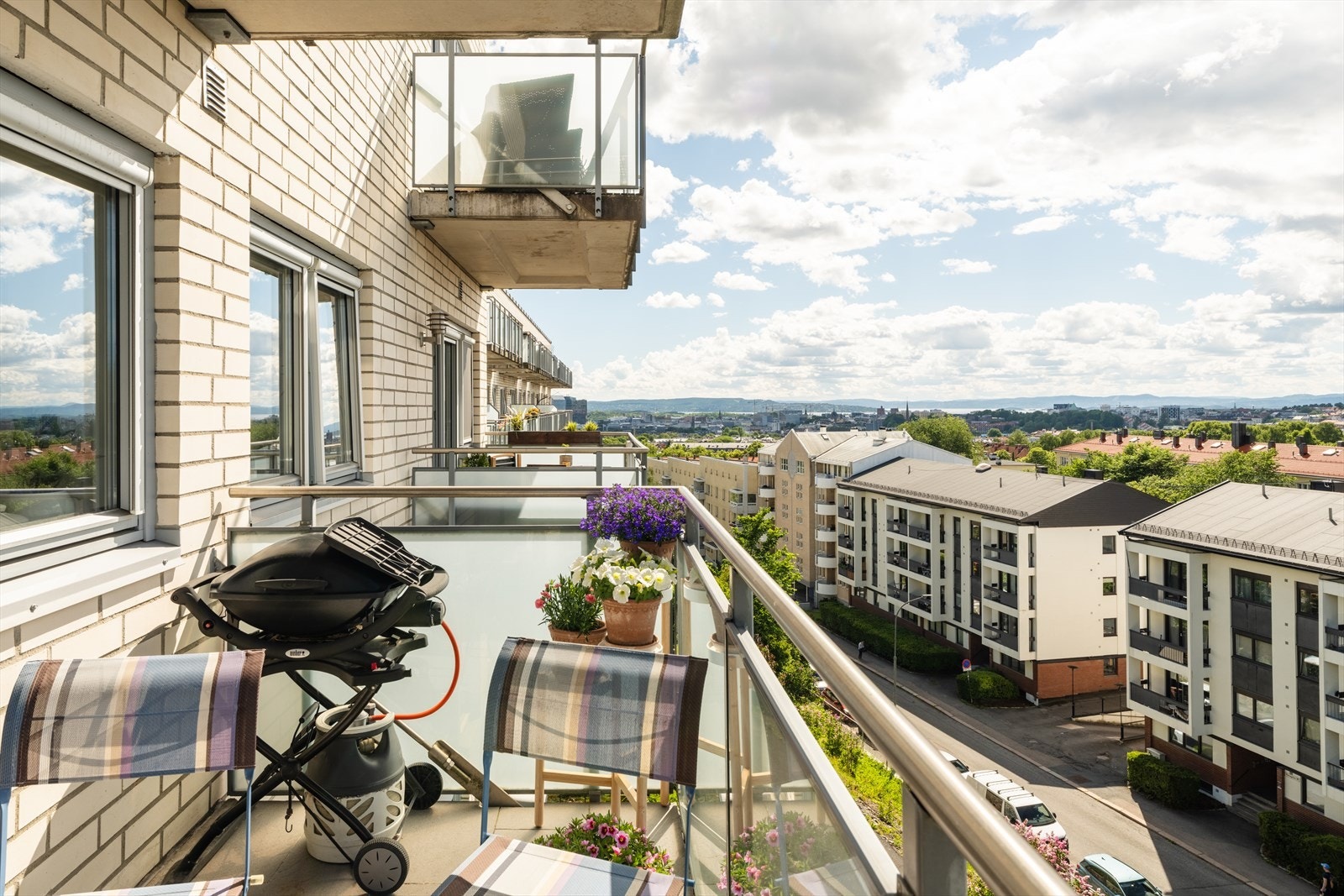 Velkommen til Tverrbakken 4A! Presentert av Lilliann Tronshaug ved Nordvik. Foto: Paul-Dan Dragoman Galleribilde