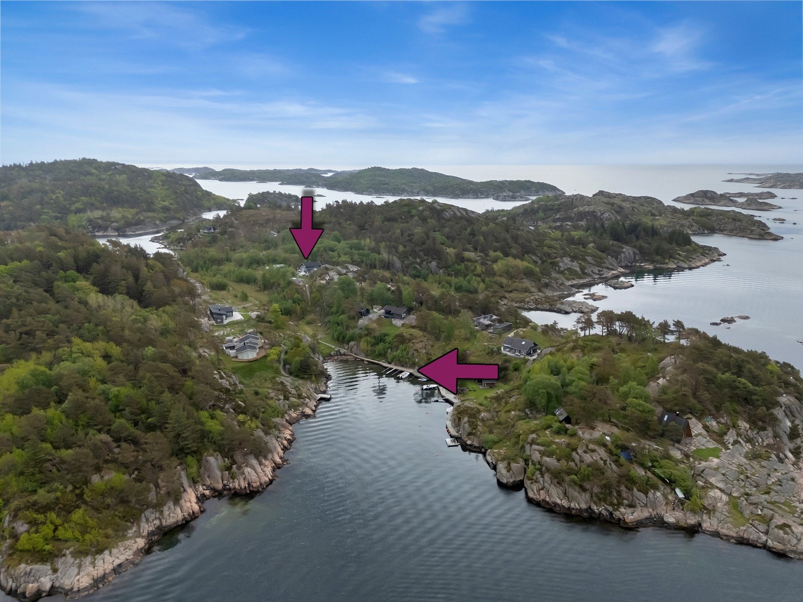 Kart som viser hyttens beliggenhet og båtplass i fellesområdet. Galleribilde