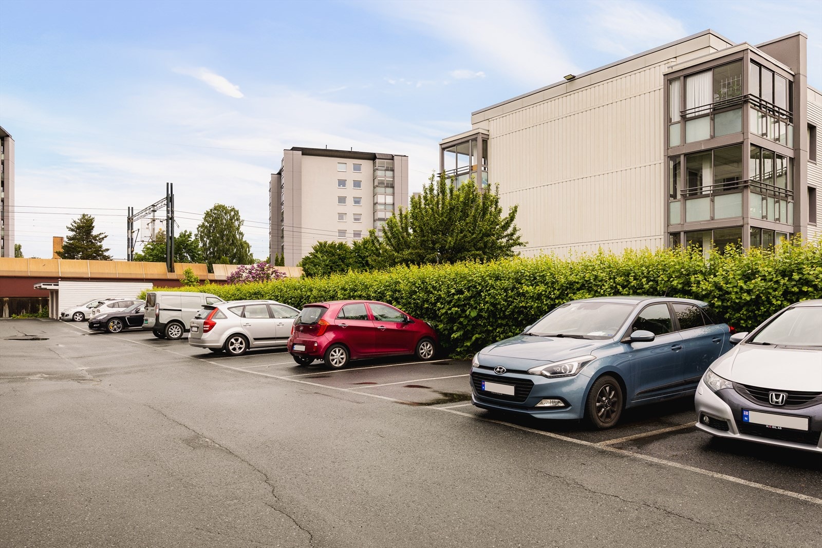 Parkering tildeles etter liste. Spør gjerne megler for status på sannsynlig ventetid. Galleribilde