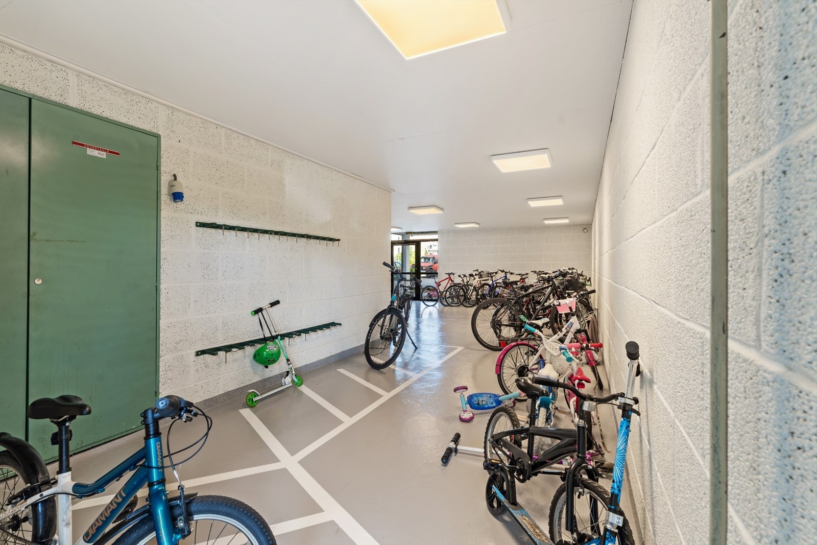 Felles sykkelparkering Galleribilde