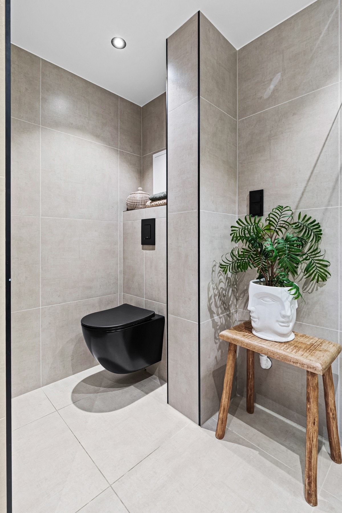 Opprinnelig bad og wc er slått sammen for bedre utnyttelse av plassen. Galleribilde