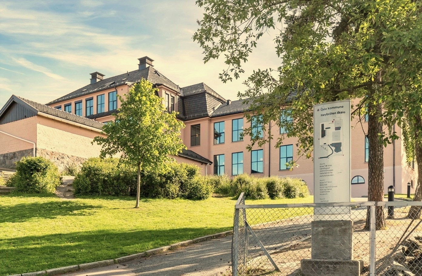 Boligen sokner til populære Høybråten skole. Galleribilde