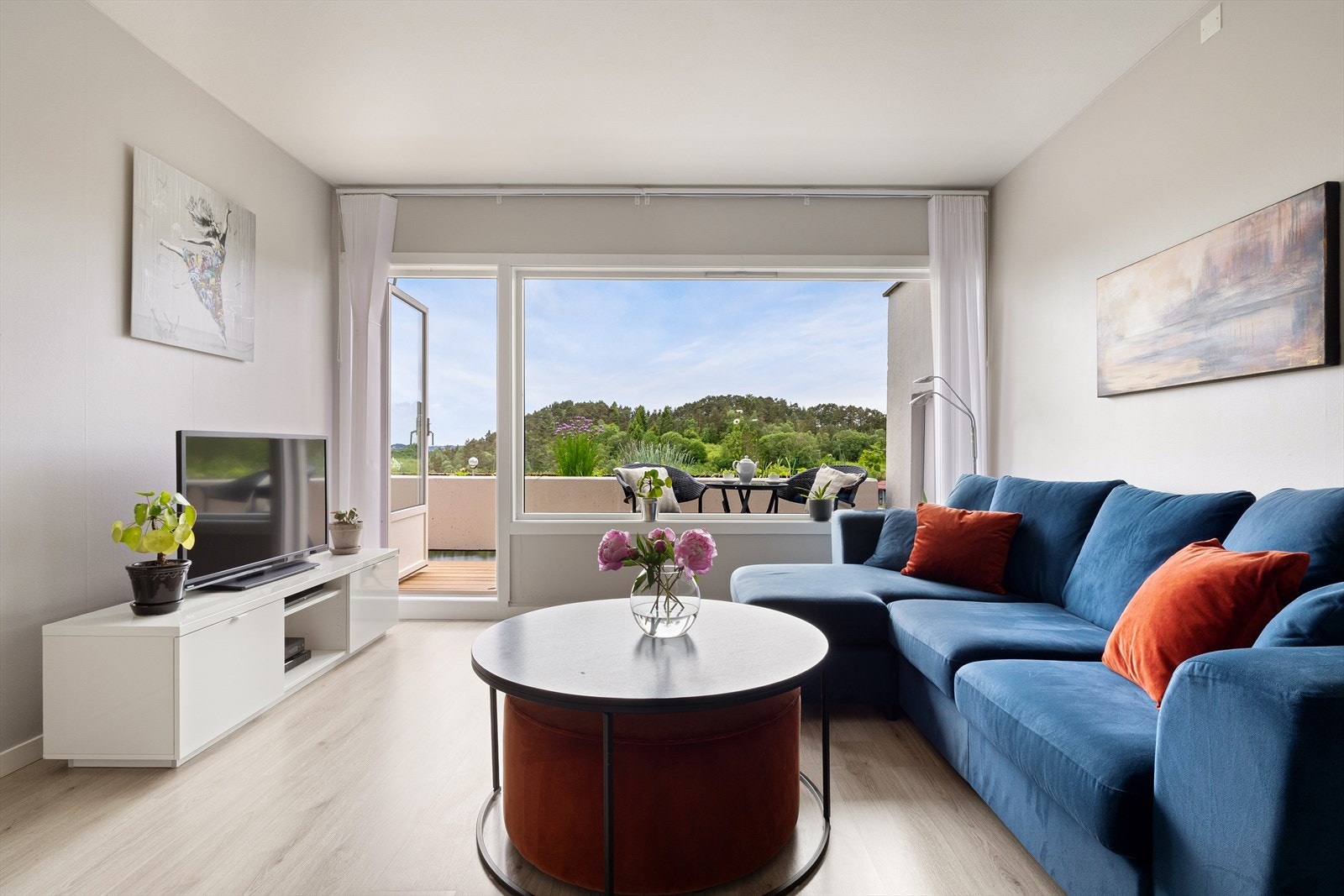 Dette er en romslig toppleilighet, sentralt i Fyllingsdalen. Galleribilde