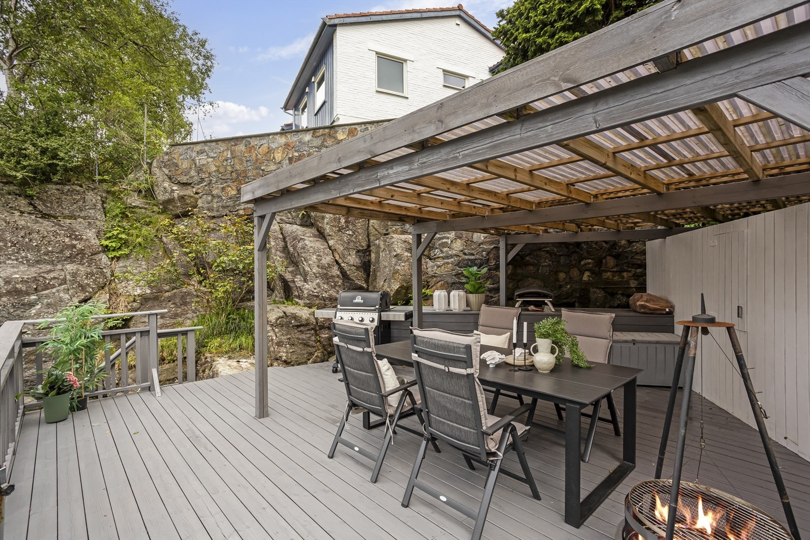 Et supert sted å invitere til grillfest. Galleribilde