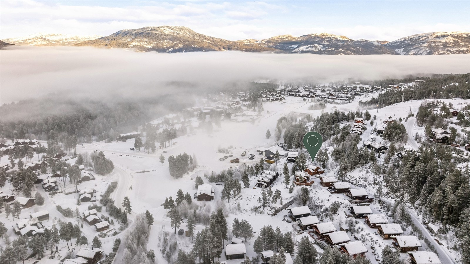 Alpinanlegget ligger rett ved hytten - perfekt for den aktive familien! Galleribilde