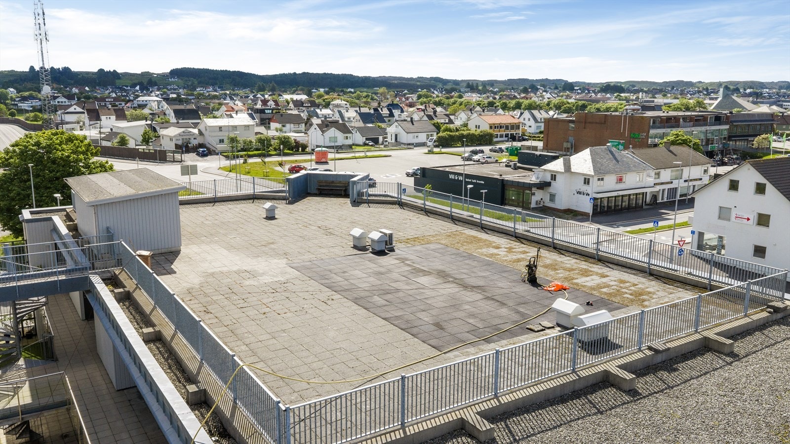 Felles takterrasse med gode solforhold og utsikt Galleribilde