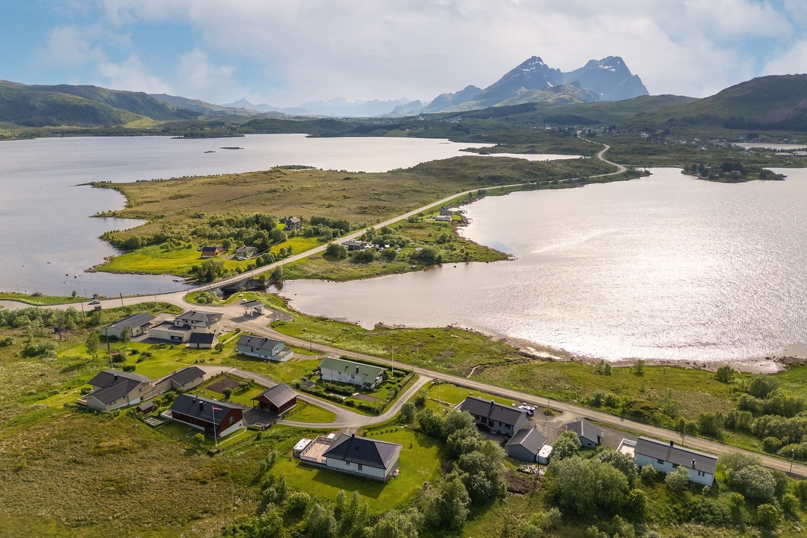 Nordvik Bodø Innholdsrik enebolig med stor tomt og flott utsikt | Garasje | Stor terrasse | Landlig og naturskjønn beliggenhet Borgvågveien 9, Bøstad 1