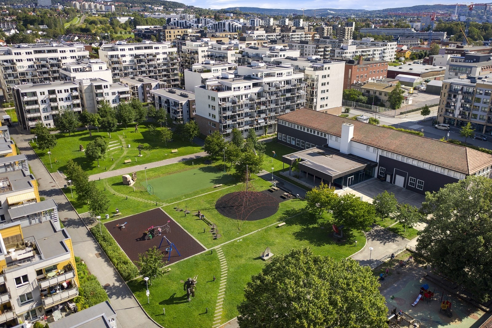 Oversiktsbilde over Løren park. Galleribilde